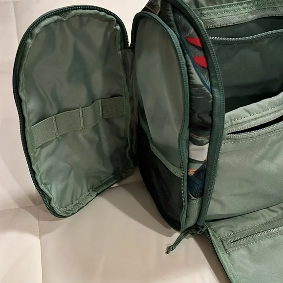 Dakine Large Toiletry bag - Picture 7 of 12